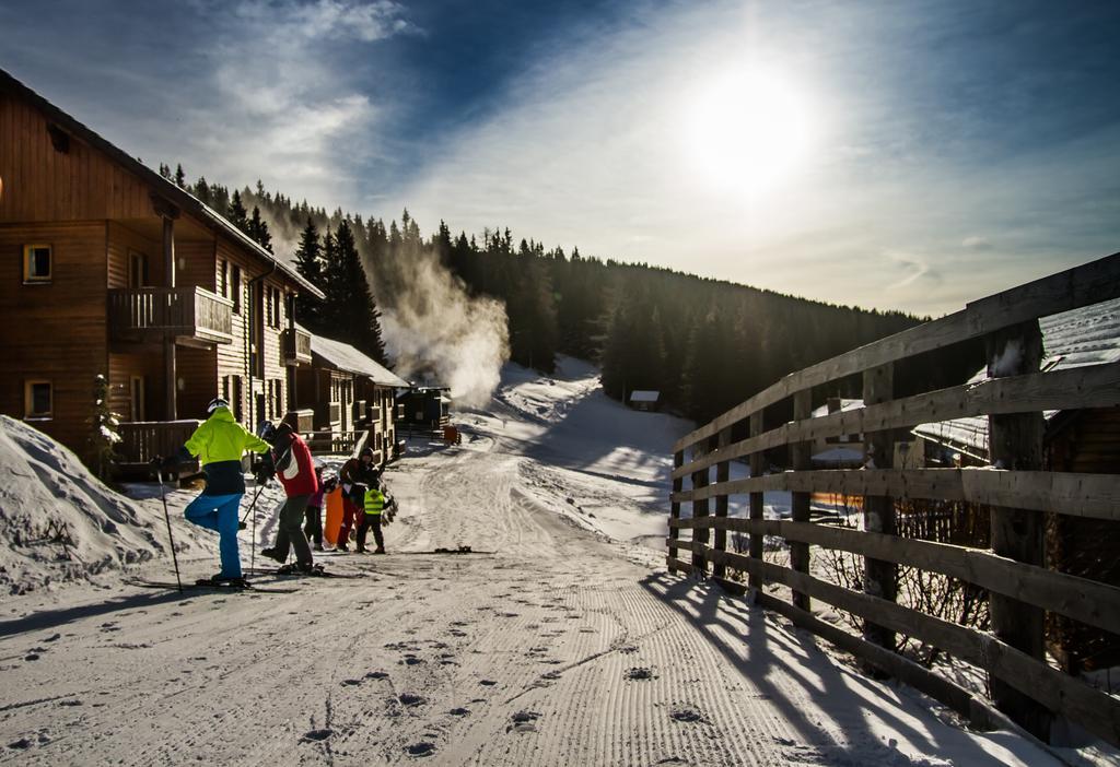 Monarchia Park Hotel Lachtal Buitenkant foto