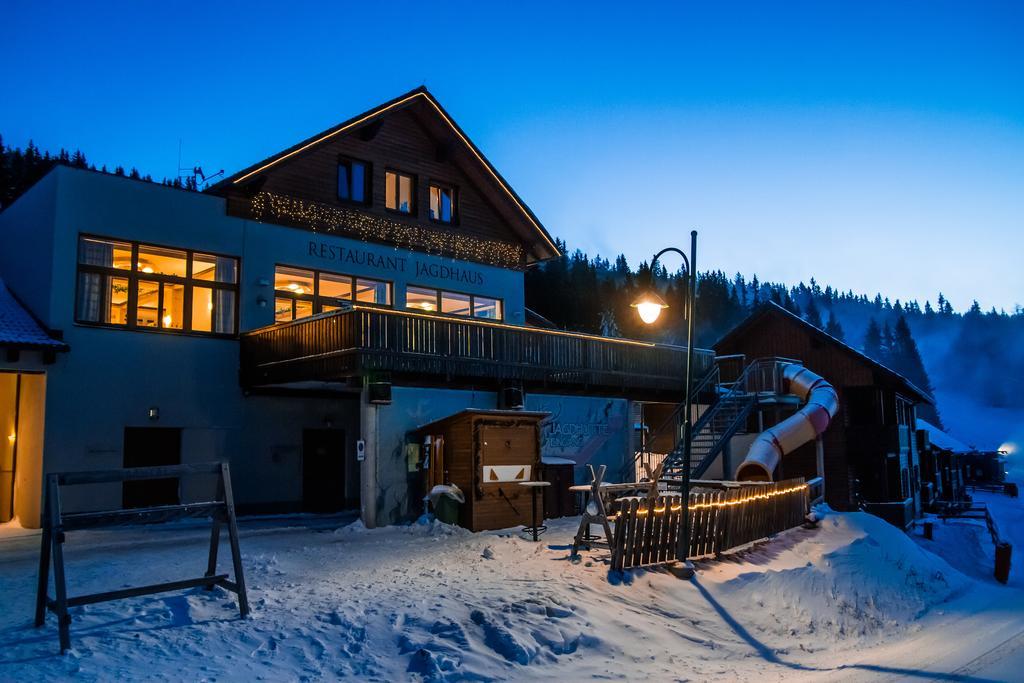Monarchia Park Hotel Lachtal Buitenkant foto