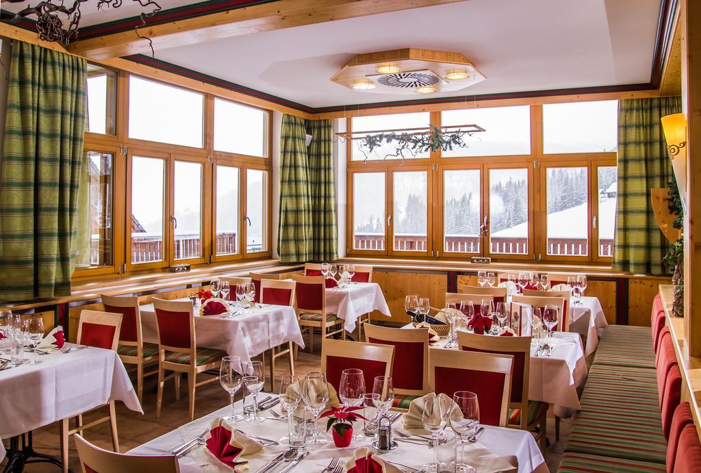 Monarchia Park Hotel Lachtal Buitenkant foto