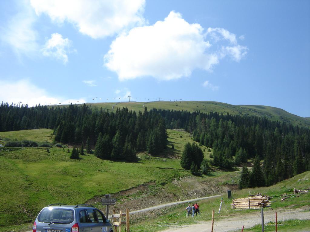 Monarchia Park Hotel Lachtal Buitenkant foto